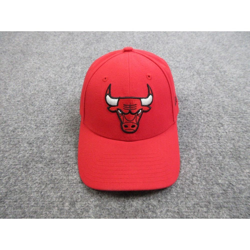 Chicago Bulls Hat Cap Strap Back Red Logo 9Forty NBA Basketball New Era Mens